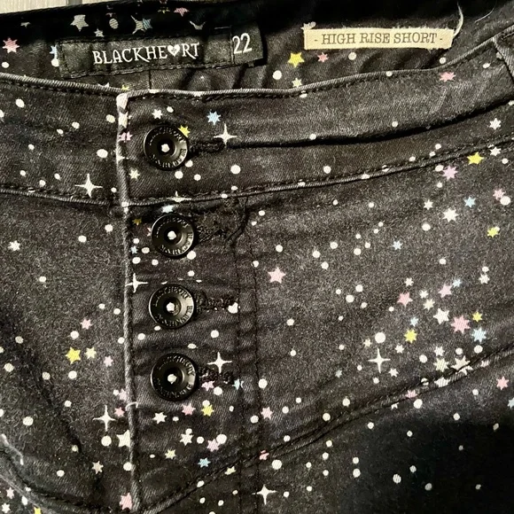 Blackheart Starry Black Jean Shorts - Picture 3 of 4